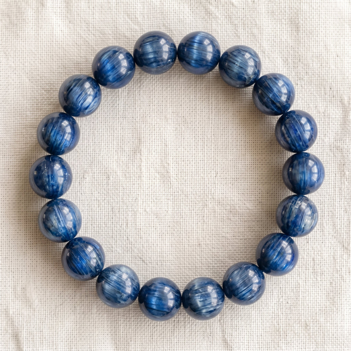 Bracelet en cyanite, perles de 10 mm - visuel provisoire