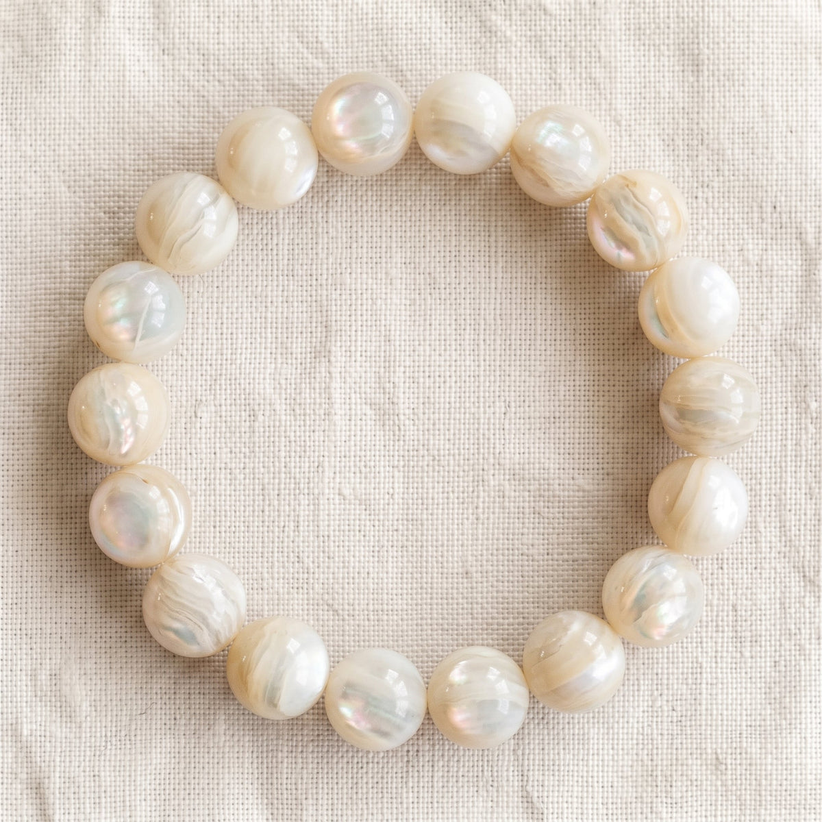 Bracelet en nacre blanche (perles boule), perles de 10 mm - visuel provisoire
