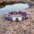 Bracelet La Veilleuse en amethyste, pierre de lune blanche et lepidolite, pose sur du granit rose a l&