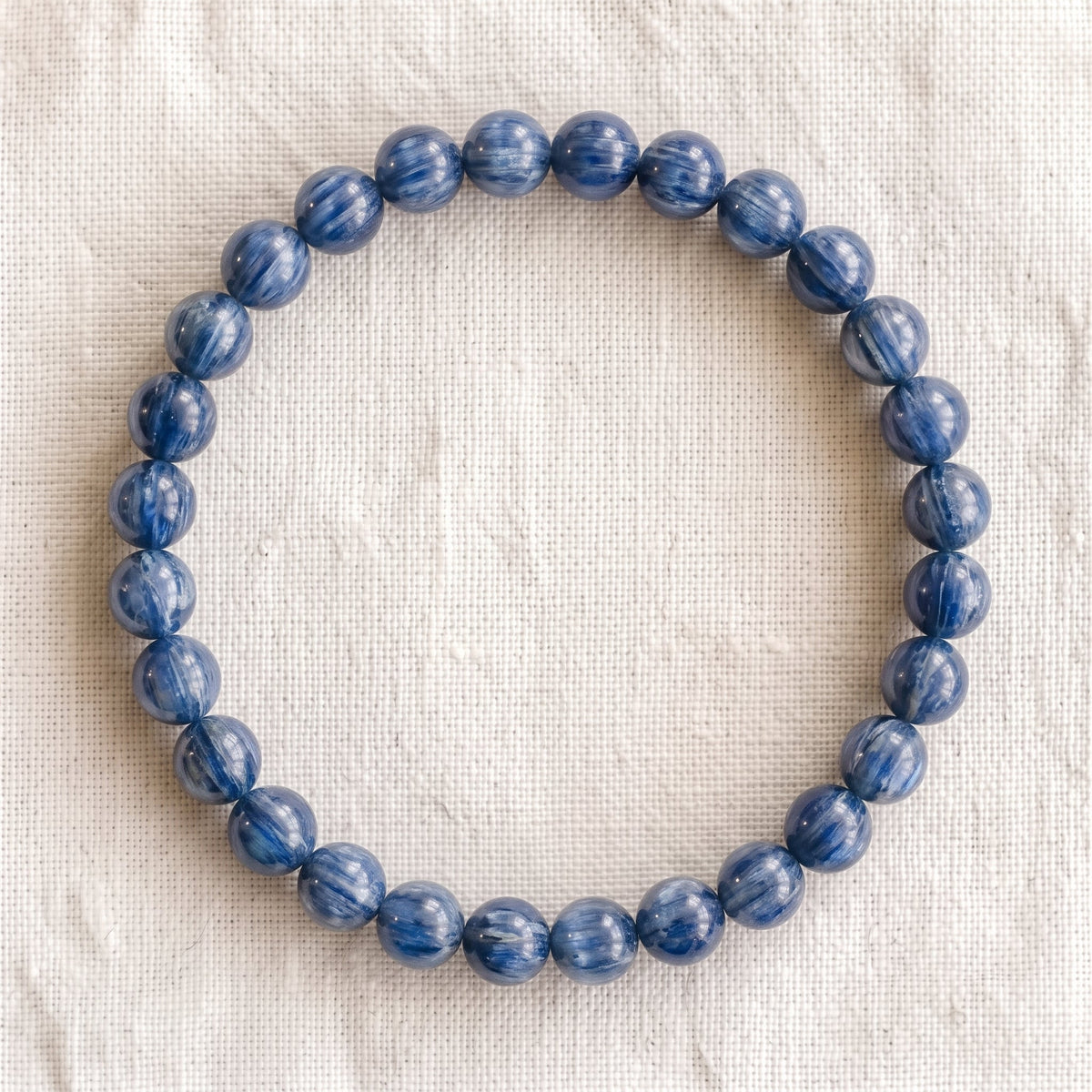 Bracelet en cyanite, perles de 6 mm - visuel provisoire