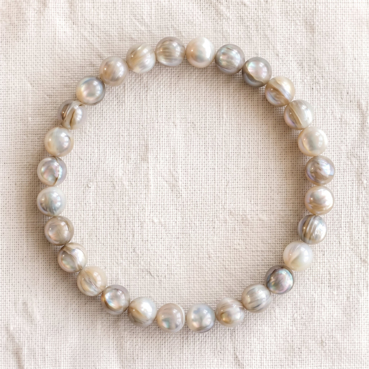 Bracelet en nacre blanche (perles boule), perles de 6 mm - visuel provisoire